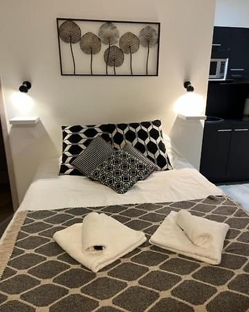 Studio Cosy Black - Cosy & Cocon مُلووز المظهر الخارجي الصورة